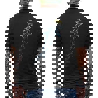 De Belles Couleurs Pour Le Requin-Marteau Qui Nage T-shirt imprimé au dos - Cadeauxyz