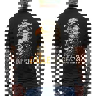 Eagle Dad And Baby Fathers Day Daddy Eagles Lovers Men's T-shirt Back Print - Monsterry