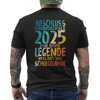 Grundschule 2025 Eine Legende Grundschule Abschluss 2025 T-Shirt mit Rückendruck - Geschenkecke