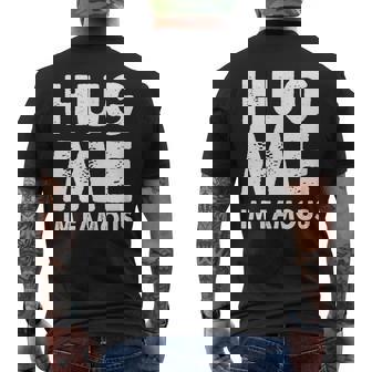 Hug Me I'm Famous ファニーハガー メンズTシャツ バックプリント - Kawaiitshirt