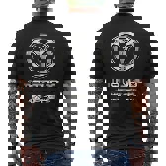 Matsudo 松戸《ロゴ》【変なデザイン屋さん】メーカー パロディ 面白い メンズTシャツ バックプリント - Kawaiitshirt