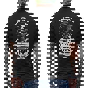 Music Is My Universe レトロなビニールレコードでサウンドを感じる メンズTシャツ バックプリント - Kawaiitshirt