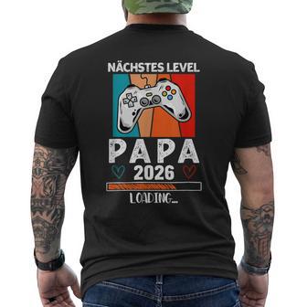 Nächstes Level Papa 2026 Loading Werdender Papa T-Shirt mit Rückendruck - Geschenkecke
