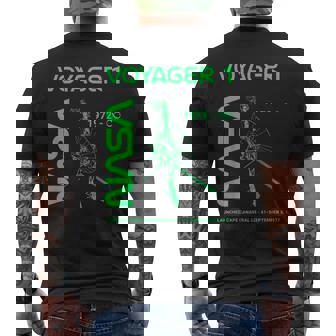 Nasa ボイジャー1号宇宙船は1977年9月5日に打ち上げられました。 メンズTシャツ バックプリント - Kawaiitshirt