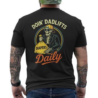 New Dad Doin' Dadlifts Daily Fathers Day Skeleton Gym Men's T-shirt Back Print - Thegiftio UK