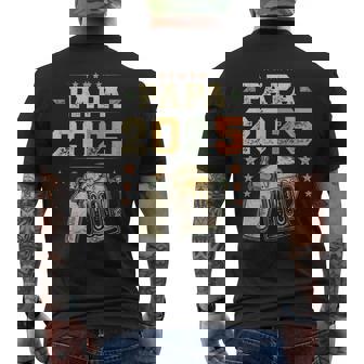 Papa 2025 年生 新しいパパ 若いパパ 初めてのパパ メンズTシャツ バックプリント - Kawaiitshirt