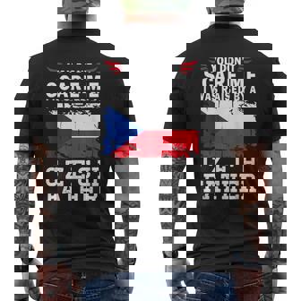 Raised By A Czech Father Father's Day Czech Republic Flag メンズTシャツ バックプリント - Kawaiitshirt
