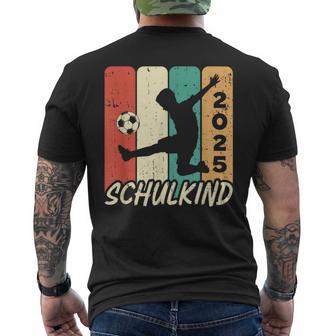 Schulkind 2025 Fußball Einschulung 1 Klasse Erstklassig T-Shirt mit Rückendruck - Geschenkecke