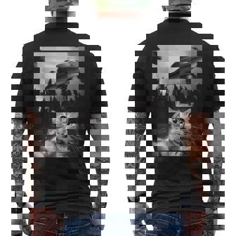 Ufo付き面白い猫セルフィー メンズTシャツ バックプリント - Kawaiitshirt