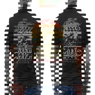 Vintage Cadeau Anniversaire 20 Ans Pour Né En Avril 2005 T-shirt imprimé au dos - Cadeauxyz
