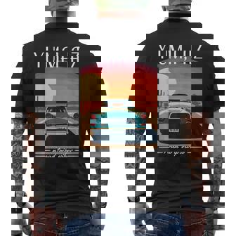 Yuma Az レトロハイウェイ ノスタルジック ヴィンテージカーデザイン メンズTシャツ バックプリント - Kawaiitshirt