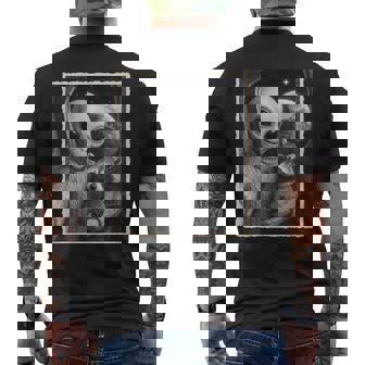 アライグマとエイリアンセルフィー、Ufo&地球写真、面白いエイリアン メンズTシャツ バックプリント - Kawaiitshirt