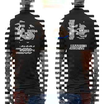 カワウソくん『スケボー』コツメカワウソ ゆるくて かわいい キャラクター イラスト メンズTシャツ バックプリント - Kawaiitshirt