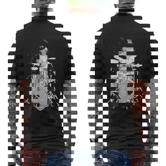 キュートで面白い猫のドラマー ドラムを弾くパンク ロックスター グラフィック メンズTシャツ バックプリント - Kawaiitshirt