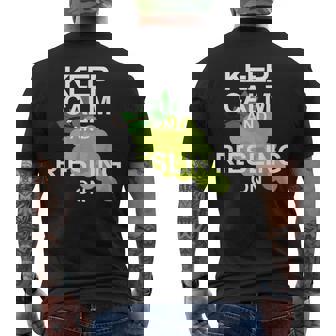 キープ・カームとリースリング・オン・ワイン メンズTシャツ バックプリント - Kawaiitshirt