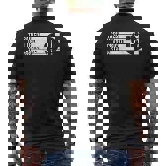 クラシックアーツの5速マニュアルトランスミッションで訓練されています。 メンズTシャツ バックプリント - Kawaiitshirt