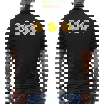 ゴムアヒル（3 スリー）黄色いアヒル お風呂のおもちゃ ラバーダック【ポップ イラスト】ゆるかわいい キャラクター メンズTシャツ バックプリント - Kawaiitshirt