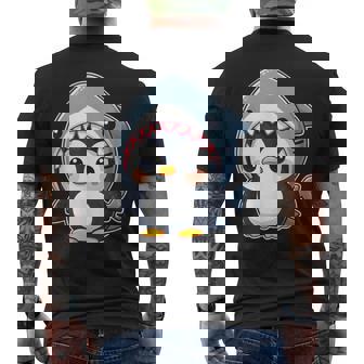 サメのコスチュームを着た面白いペンギン メンズTシャツ バックプリント - Kawaiitshirt