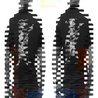 ジャック・ラッセル・テリア ギターを弾く ロックミュージック 犬好き メンズTシャツ バックプリント - Kawaiitshirt