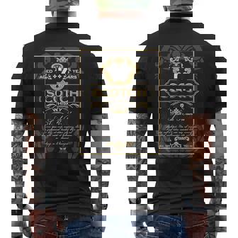 スコッチ ウイスキー ラベル お酒 父の日 バチェラー パーティー ギフト ウォッカ テキーラ コニャック ブランデー メンズTシャツ バックプリント - Kawaiitshirt