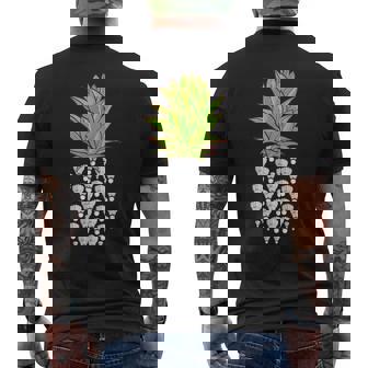 スポーツシャツ 面白いパイナップルデザイン ヴィンテージ バドミントン メンズTシャツ バックプリント - Kawaiitshirt