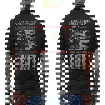 ドナルド・トランプ拳ポンプ We Fight American Flag Trump 2024 メンズTシャツ バックプリント - Kawaiitshirt