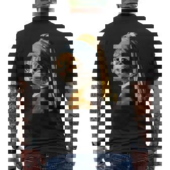 パールイヤリング付き猫 フェルメール メンズTシャツ バックプリント - Kawaiitshirt