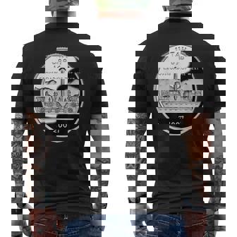 ユタ州立大学クォーターコイン メンズTシャツ バックプリント - Kawaiitshirt