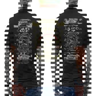 レジェンドは1969年54歳の誕生日のバイカーバイクに生まれました。 メンズTシャツ バックプリント - Kawaiitshirt