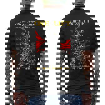 ワンリフトでボディビルディングジムワークアウトトレーニングをすべて支配。 メンズTシャツ バックプリント - Kawaiitshirt