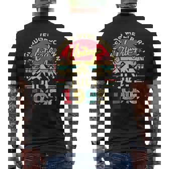 ヴィンテージ30歳の誕生日レジェンドは1995年7月に誕生しました。 メンズTシャツ バックプリント - Kawaiitshirt