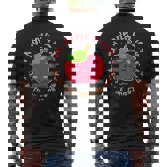 一日のリンゴは医者を遠ざけます メンズTシャツ バックプリント - Kawaiitshirt