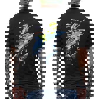 侍ニンジャカエルがサメに乗る日本の戦士面白い メンズTシャツ バックプリント - Kawaiitshirt