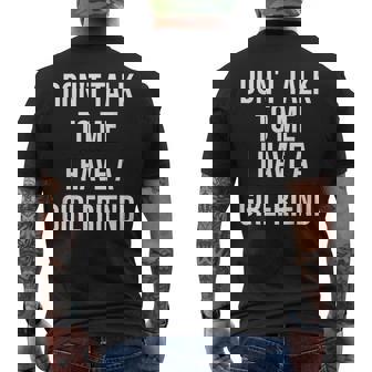 嫉妬深い彼女私に話しかけないでください私には彼女がいます メンズTシャツ バックプリント - Kawaiitshirt