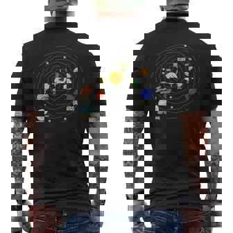 宇宙飛行士 宇宙 惑星 太陽系 メンズTシャツ バックプリント - Kawaiitshirt