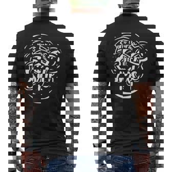 微笑むことを忘れないでください メンズTシャツ バックプリント - Kawaiitshirt