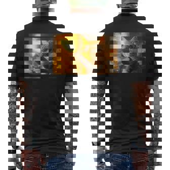 戦車砲身に猫と戦う愛国的な銃の権利 プロガン メンズTシャツ バックプリント - Kawaiitshirt