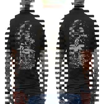 月と星の下のキノコに座る妖精 メンズTシャツ バックプリント - Kawaiitshirt