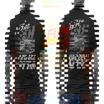 楽しい草刈りの必要がない 面白い芝刈り メンズTシャツ バックプリント - Kawaiitshirt