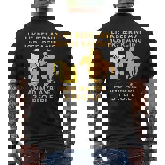 私はビールと競馬が好きで、多分3人の面白い贈り物が好きです メンズTシャツ バックプリント - Kawaiitshirt