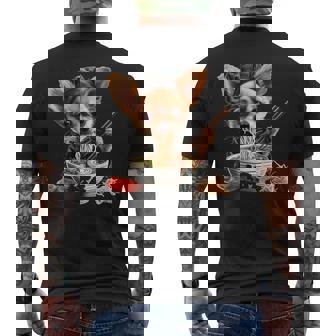 空手犬のチワワがラーメンを食べる、日本、面白いラーメン メンズTシャツ バックプリント - Kawaiitshirt