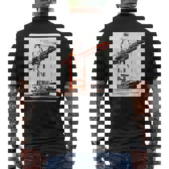 素晴らしいポートクレーン コンテナ船コスチューム メンズTシャツ バックプリント - Kawaiitshirt