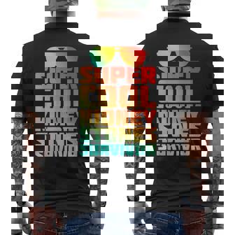 腎臓結石 尿路結石症 サバイバー 回復 よく ユーモア メンズTシャツ バックプリント - Kawaiitshirt