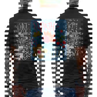 花を咲かせる春好きのための面白い小道コスチューム。 メンズTシャツ バックプリント - Kawaiitshirt