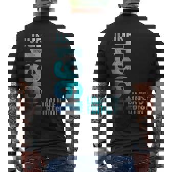 限定版 1961年6月 1961 ヴィンテージ 1961 レトロ クール 1961 メンズTシャツ バックプリント - Kawaiitshirt