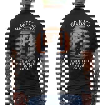 電源を切ってオンにしてみましたか猫が大好きなitコンピューター メンズTシャツ バックプリント - Kawaiitshirt