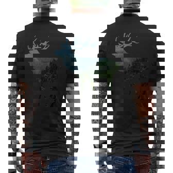 鹿と木 赤い鹿 ダム 鹿 森 木 雄鹿 メンズTシャツ バックプリント - Kawaiitshirt