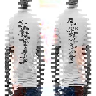 1000マイルの旅は一歩で始まる。 メンズTシャツ バックプリント - Kawaiitshirt