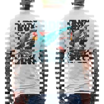 Daddyhark 父の日 家族 お父さんのお揃いの衣装 メンズTシャツ バックプリント - Kawaiitshirt