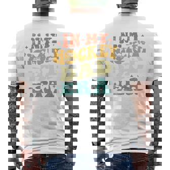 In My Hockey Dad Era ファニーホッケーお父さん ヴィンテージ 父の日 長袖tシャツ メンズTシャツ バックプリント - Kawaiitshirt